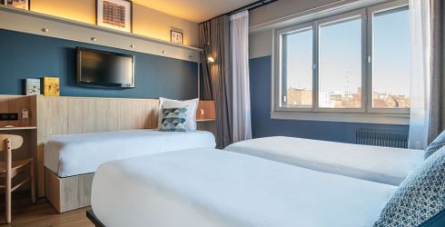 hotel room image