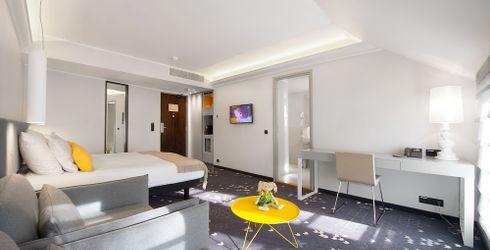 hotel room image