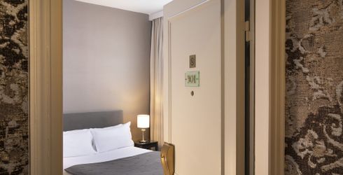hotel room image