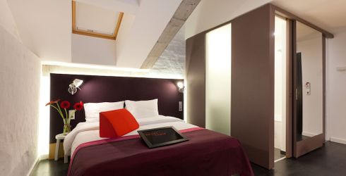 hotel room image