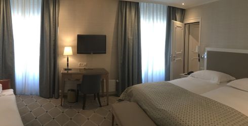 hotel room image