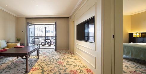 hotel room image