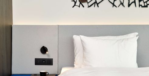 hotel room image