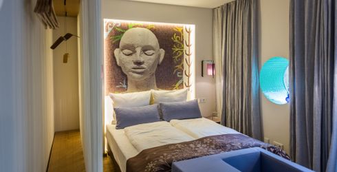 hotel room image