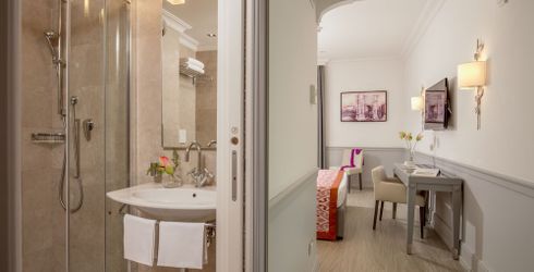 hotel room image