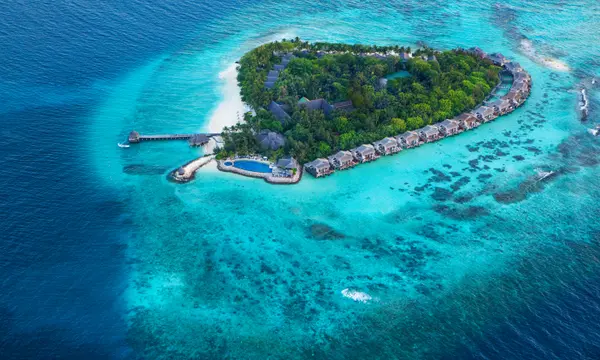 Taj Coral Reef Resort & Spa, Maldives hotel in Malediven