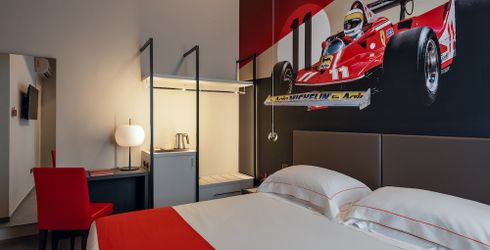 hotel room image