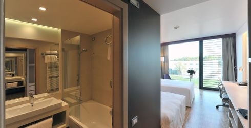 hotel room image