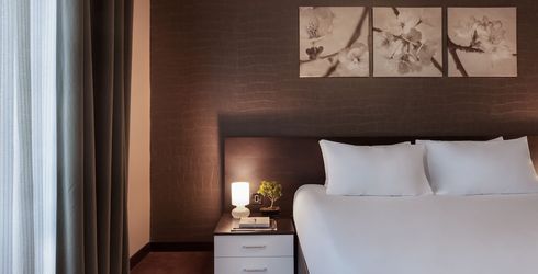 hotel room image