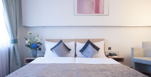 hotel room image