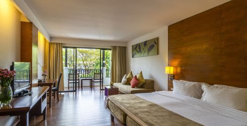 hotel room image