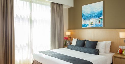 hotel room image