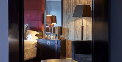 hotel room image