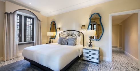 hotel room image
