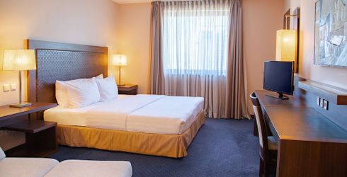 hotel room image