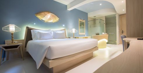 hotel room image