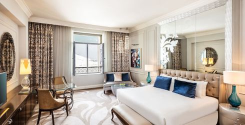hotel room image