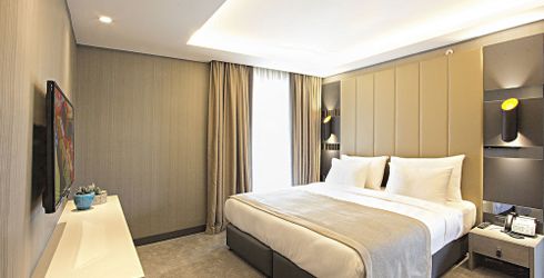 hotel room image