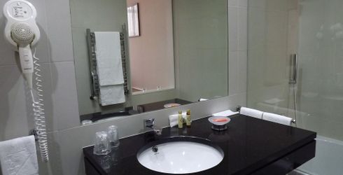 hotel room image