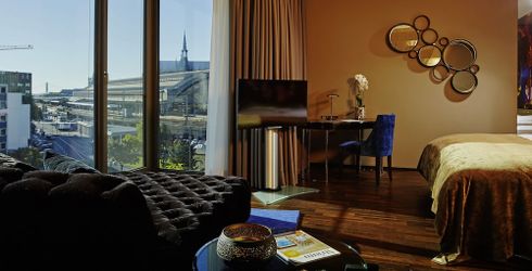 hotel room image