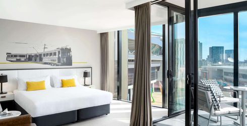 hotel room image