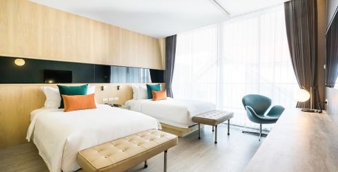 hotel room image