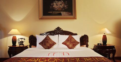 hotel room image