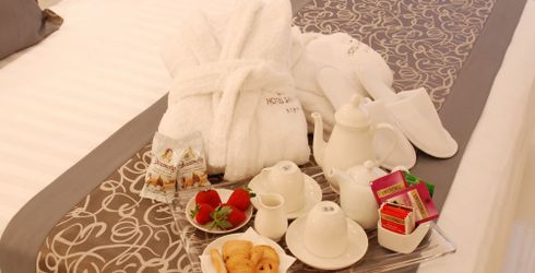 hotel room image