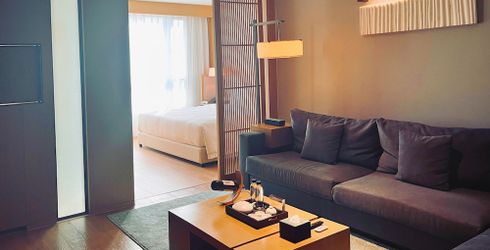 hotel room image