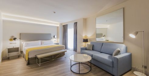 hotel room image