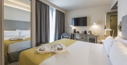 hotel room image