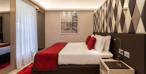 hotel room image