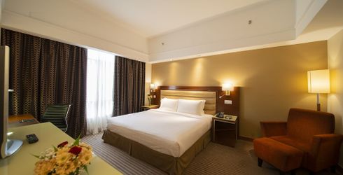 hotel room image