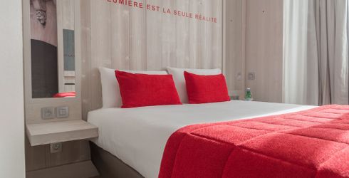 hotel room image