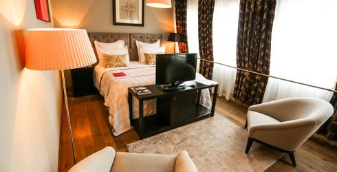 hotel room image