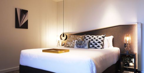 hotel room image