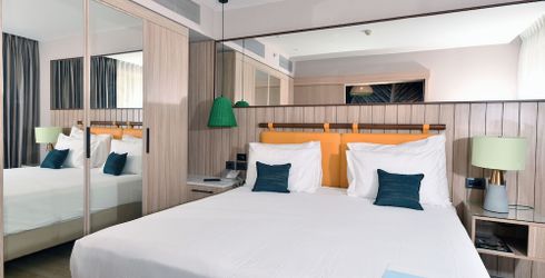 hotel room image