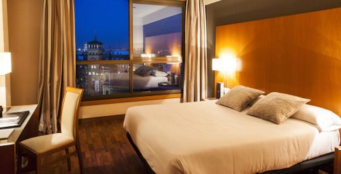 hotel room image