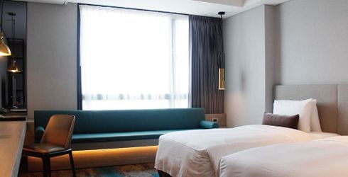 hotel room image