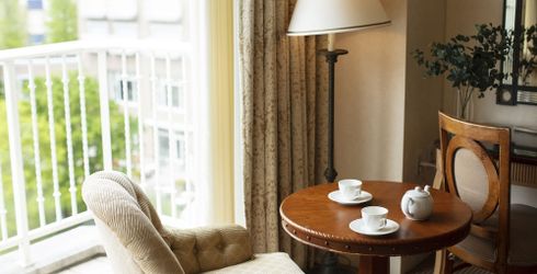 hotel room image