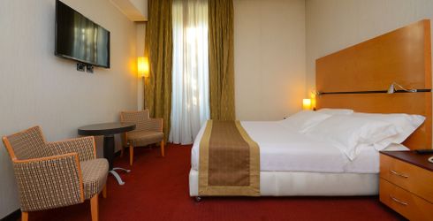 hotel room image