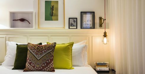 hotel room image