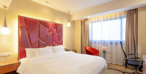hotel room image