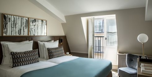 hotel room image
