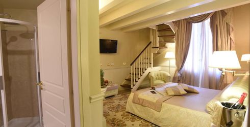 hotel room image