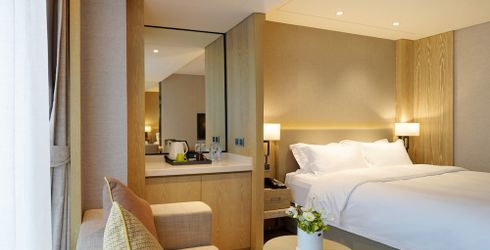 hotel room image
