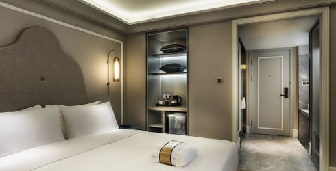 hotel room image