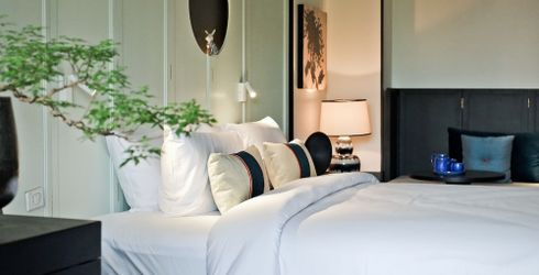 hotel room image