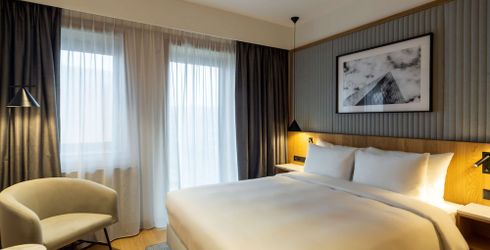 hotel room image