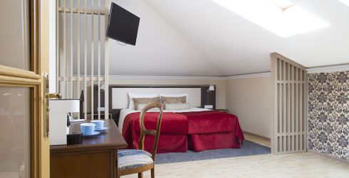 hotel room image